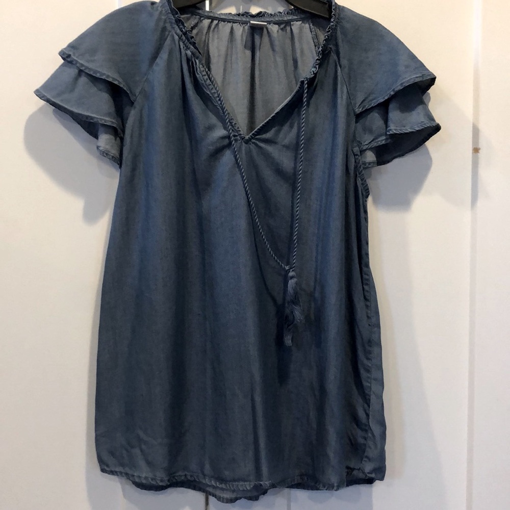 Ruffled sleeve chambray denim shirt